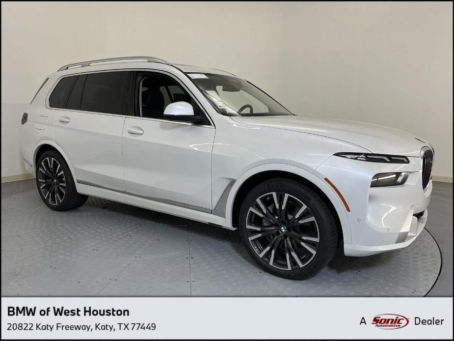 new 2025 BMW X7 car, priced at $91,495