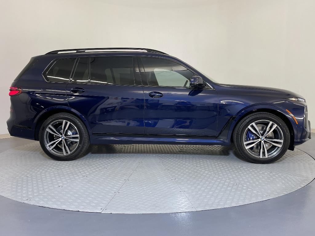 new 2025 BMW X7 car, priced at $104,360