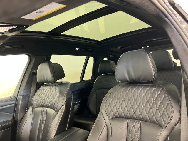 new 2026 BMW X7 car, priced at $120,685