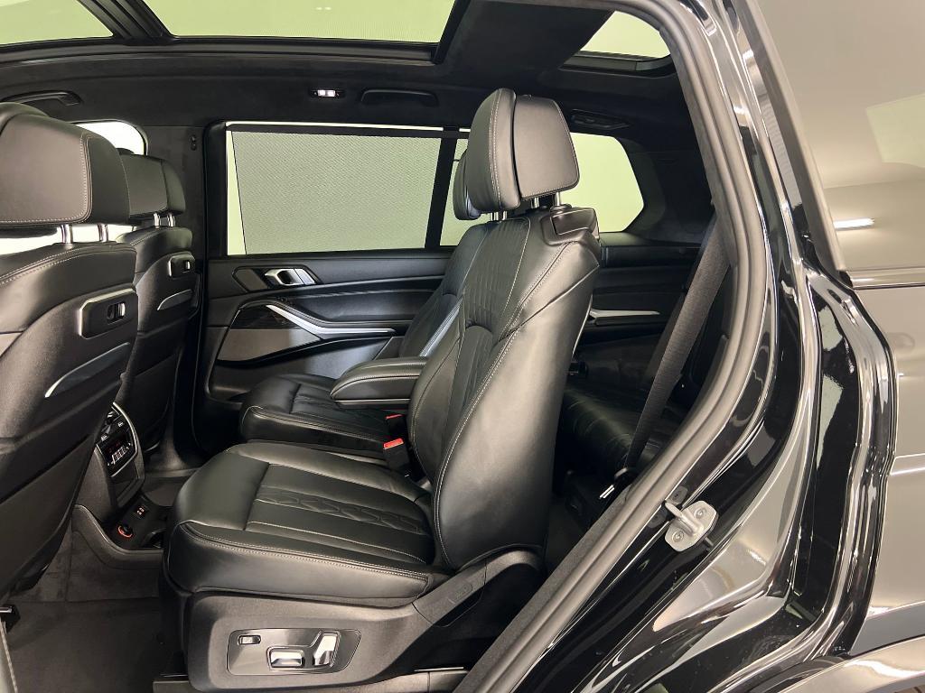 new 2026 BMW X7 car, priced at $120,685