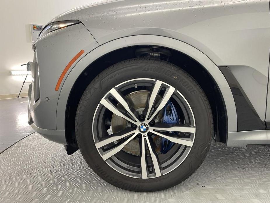 new 2025 BMW X7 car, priced at $99,270