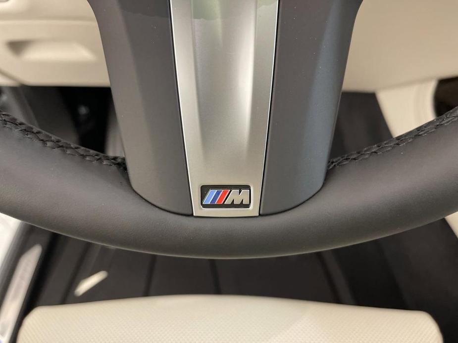 new 2025 BMW X7 car, priced at $99,270