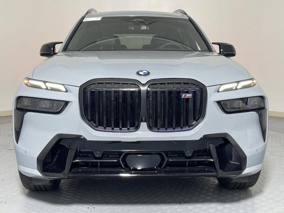 new 2025 BMW X7 car, priced at $117,770