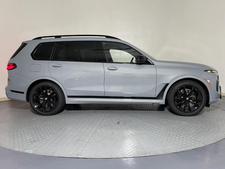 new 2025 BMW X7 car, priced at $117,770