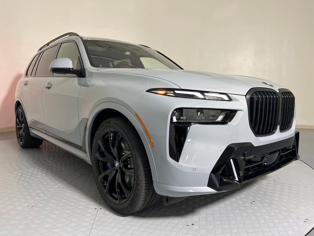 new 2026 BMW X7 car, priced at $102,935