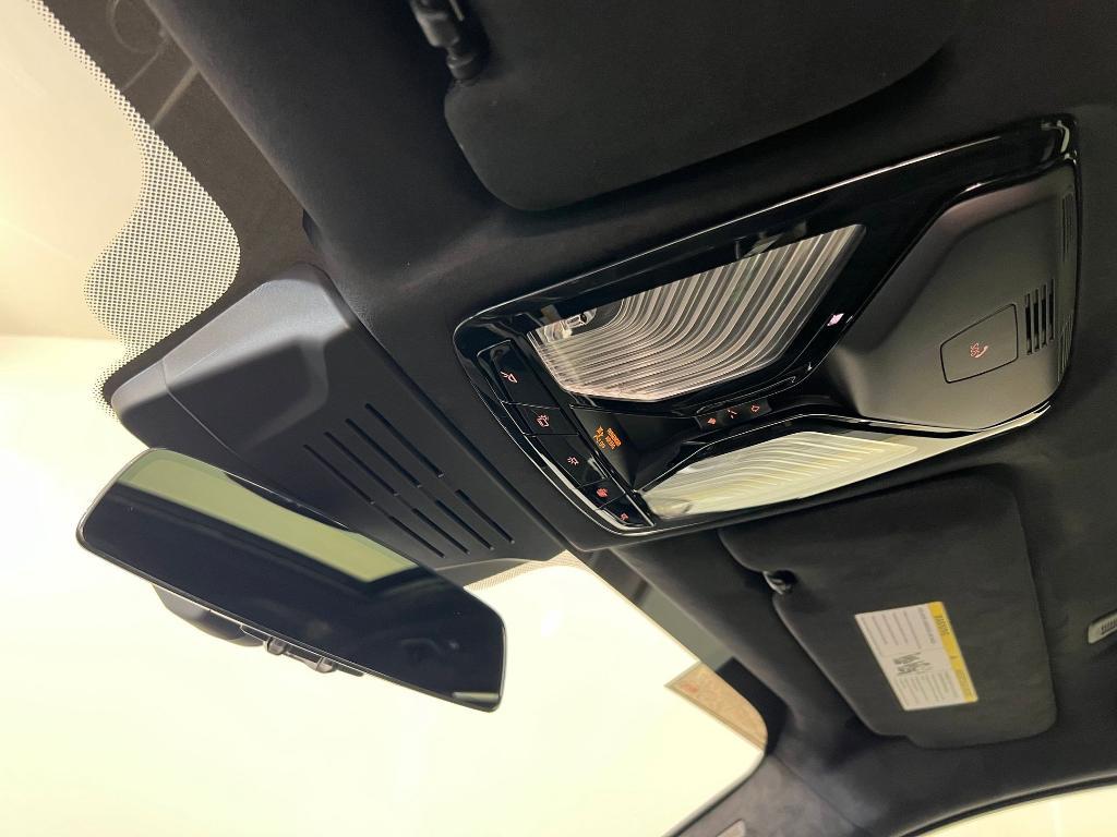 new 2026 BMW X7 car, priced at $123,735