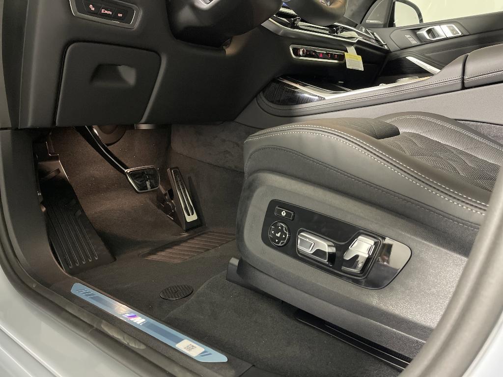 new 2025 BMW X7 car, priced at $94,260