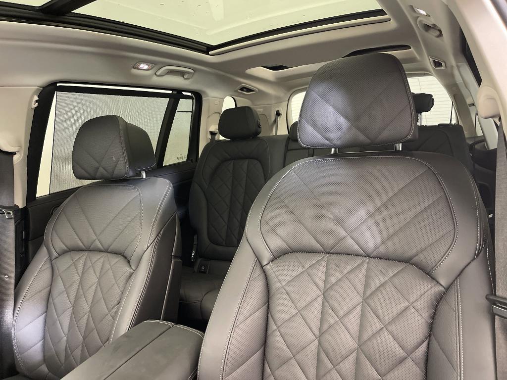 used 2025 BMW X7 car, priced at $65,999