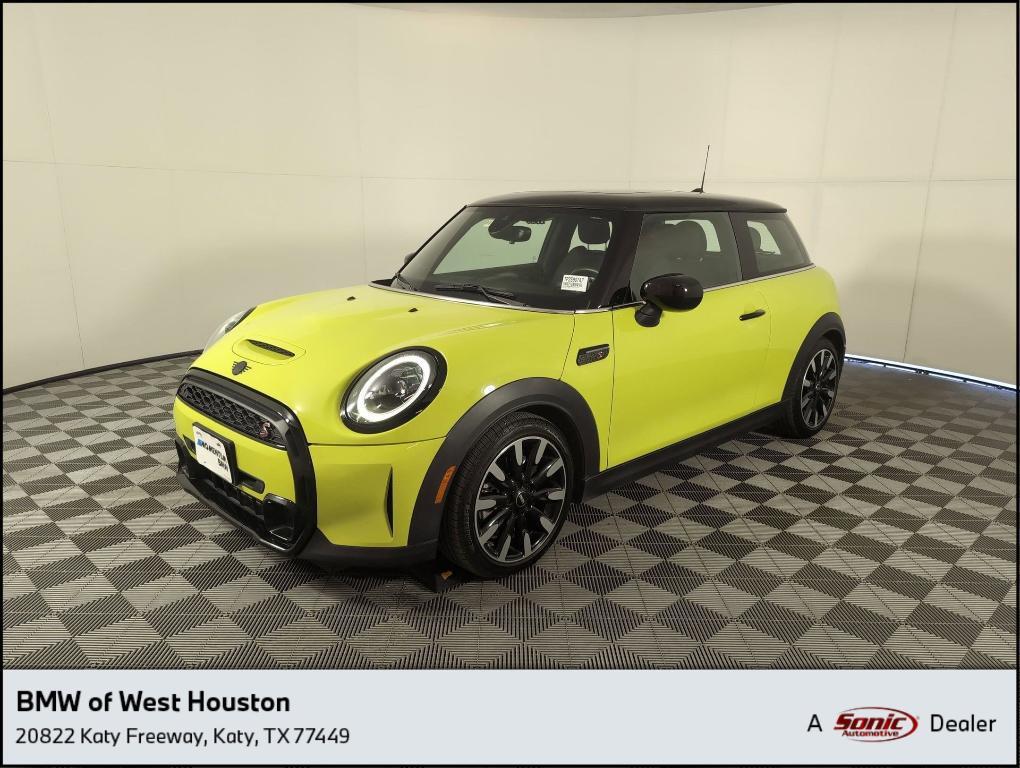 used 2023 MINI Hardtop car, priced at $21,999