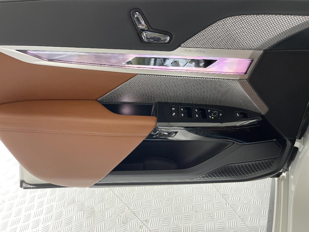 new 2025 BMW i7 car, priced at $133,080