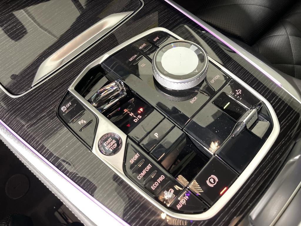 new 2025 BMW X7 car, priced at $97,610