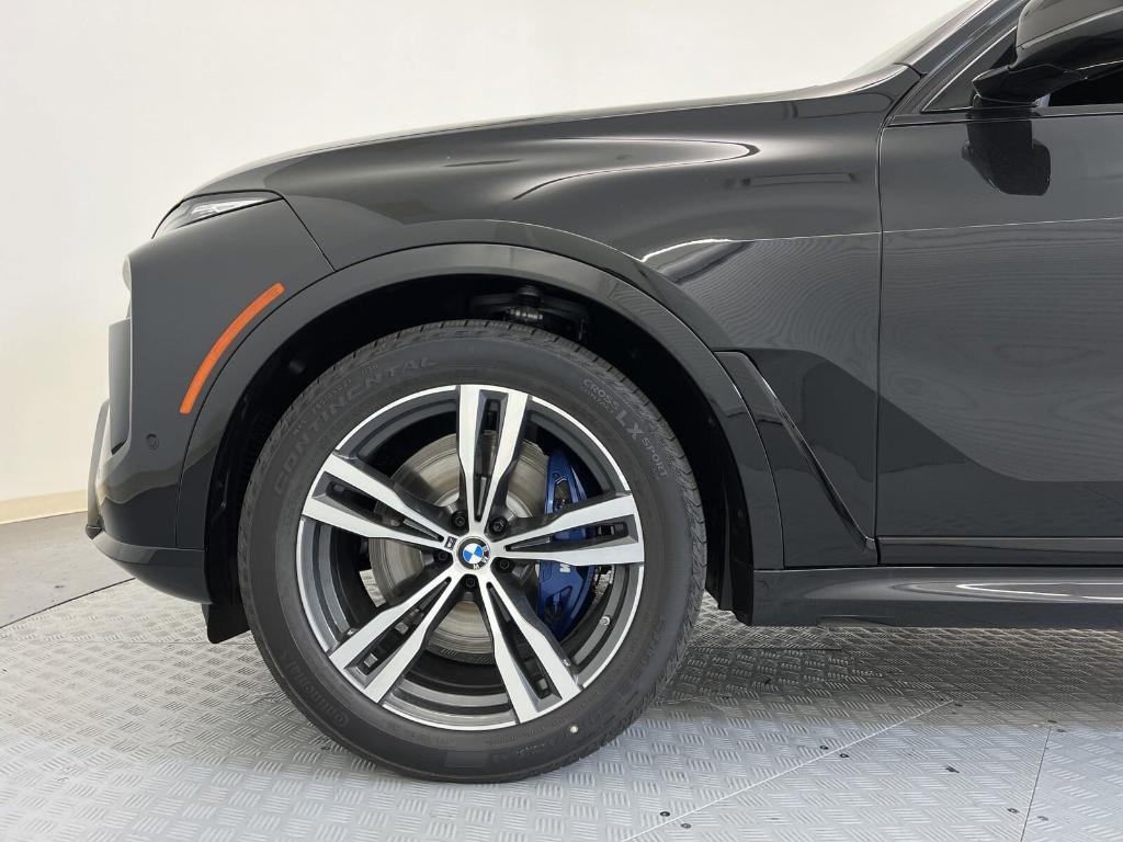 new 2025 BMW X7 car, priced at $113,495