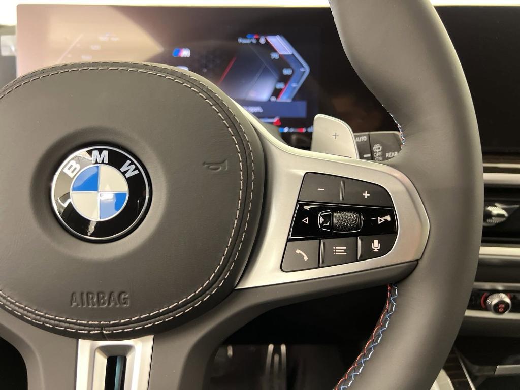 new 2025 BMW X7 car, priced at $113,495