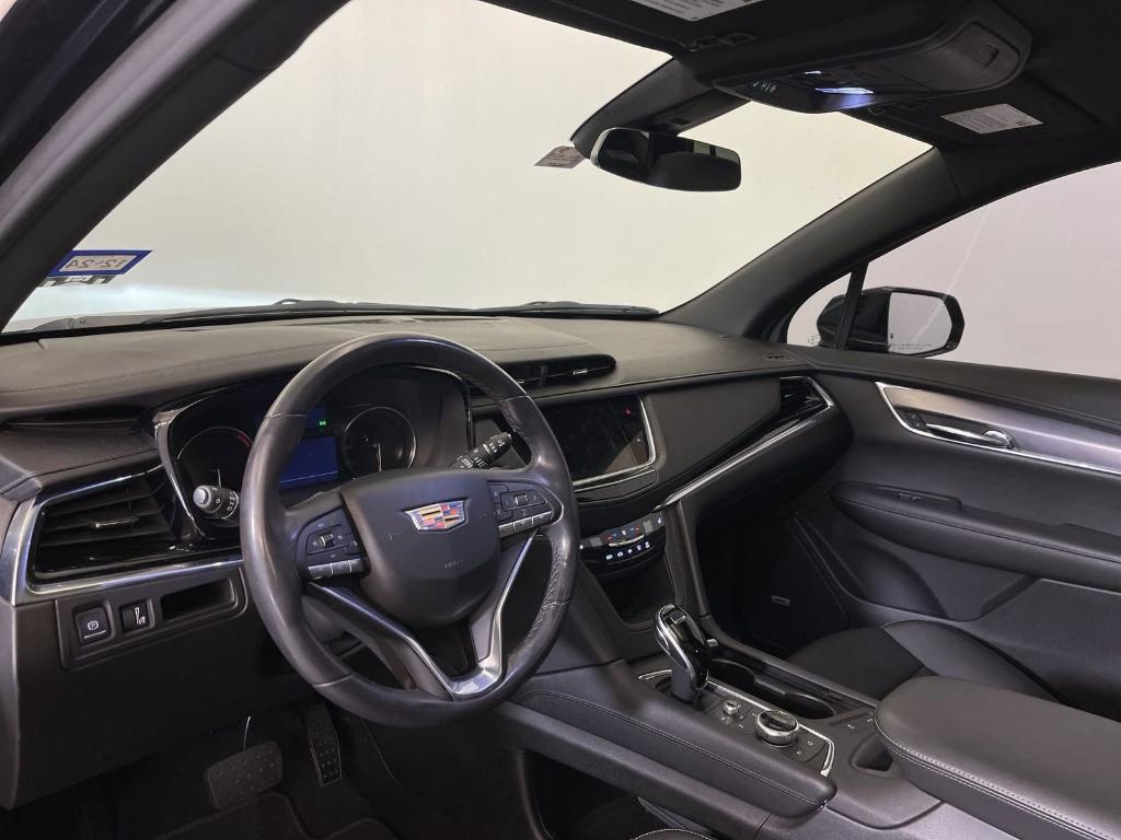 used 2021 Cadillac XT6 car, priced at $31,999