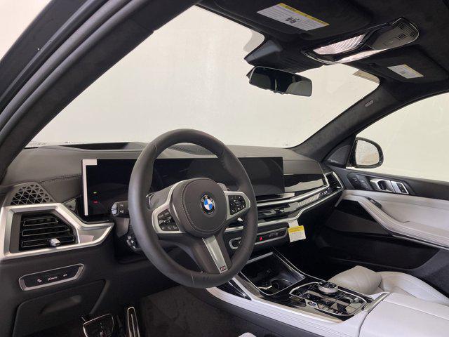 new 2025 BMW X7 car, priced at $104,075