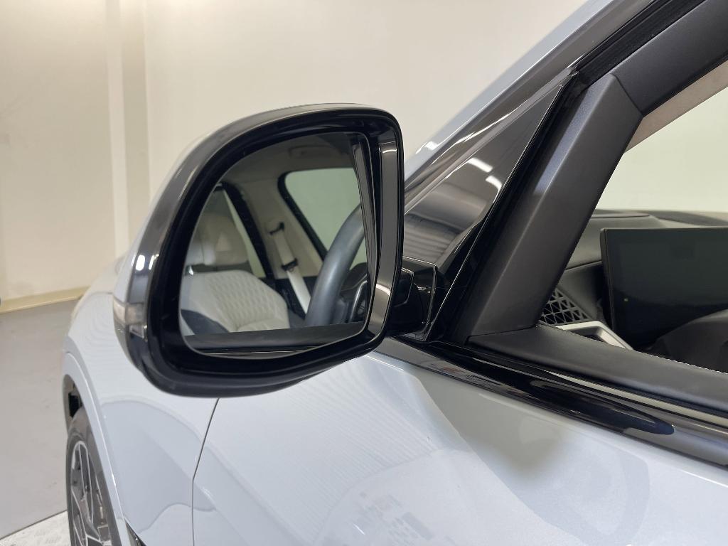 used 2024 BMW X7 car, priced at $69,999