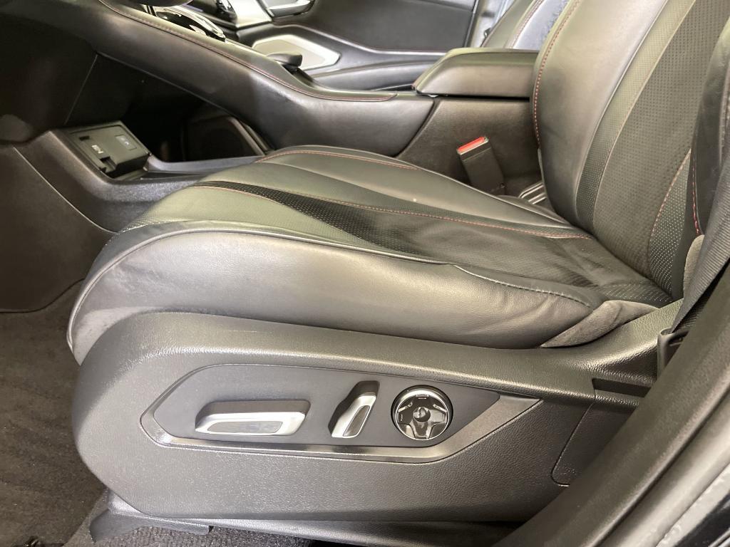 used 2023 Acura RDX car, priced at $33,997