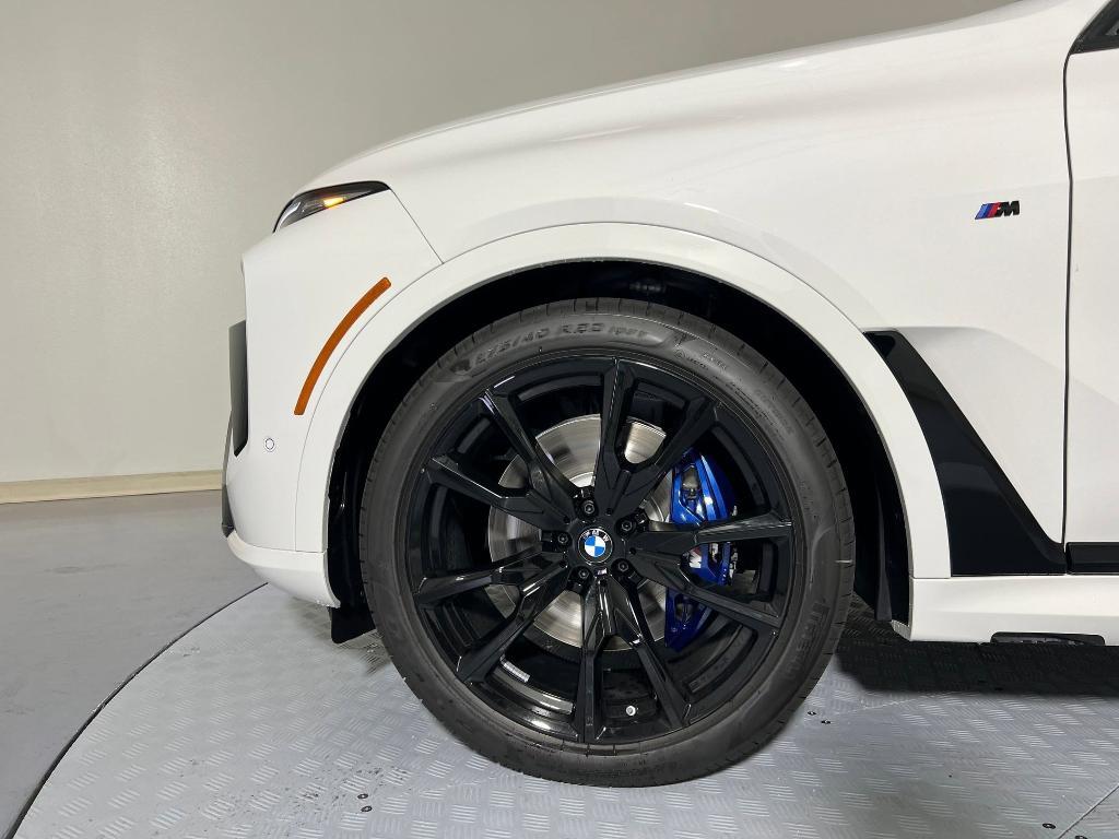 new 2026 BMW X7 car, priced at $123,185