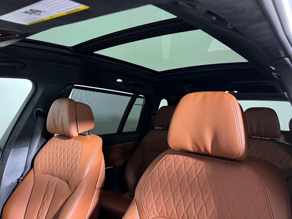 new 2026 BMW X7 car, priced at $123,185