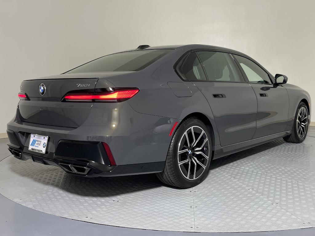 new 2025 BMW 760 car, priced at $138,555