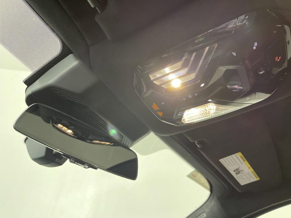 new 2025 BMW 760 car, priced at $138,555