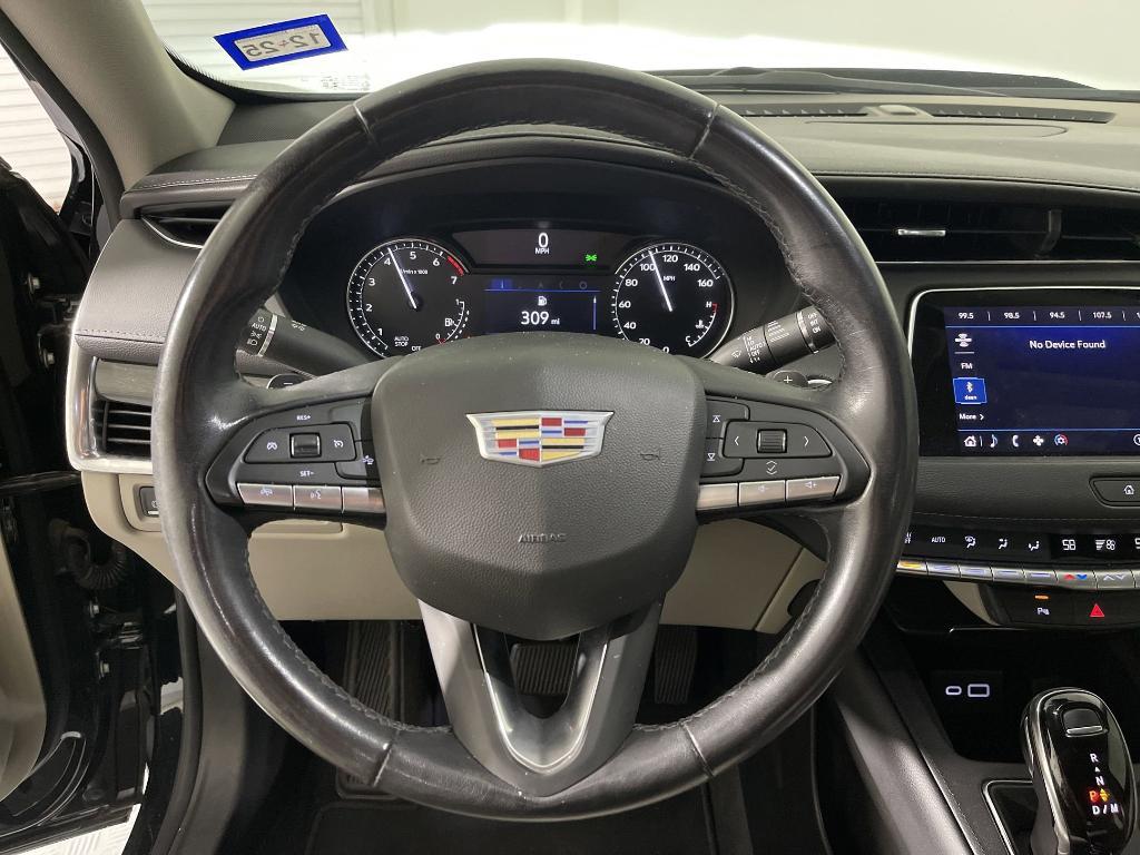 used 2022 Cadillac XT4 car, priced at $21,496
