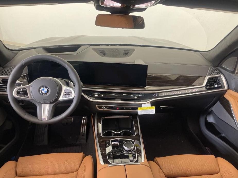 new 2025 BMW X7 car, priced at $94,125