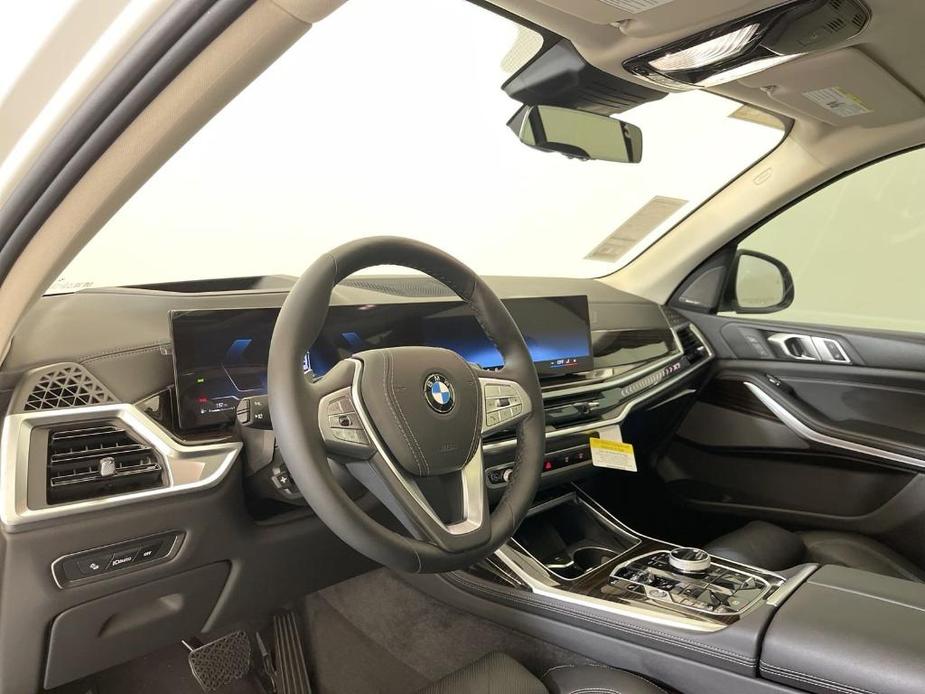 new 2025 BMW X7 car, priced at $94,490