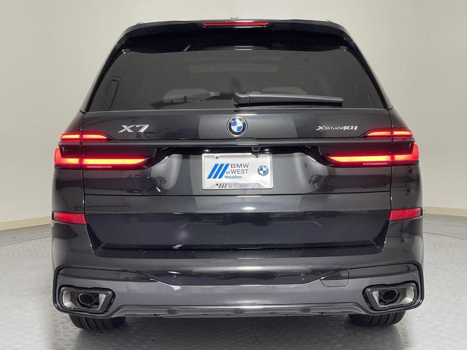 new 2025 BMW X7 car, priced at $93,720