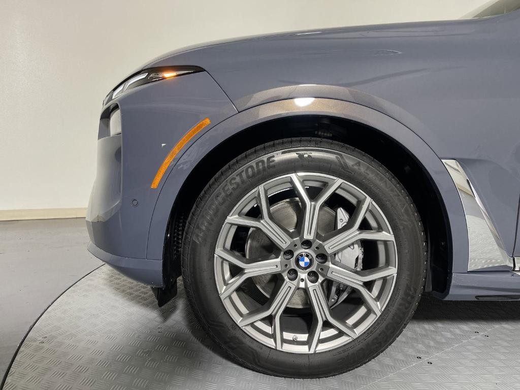 new 2025 BMW X7 car, priced at $96,410