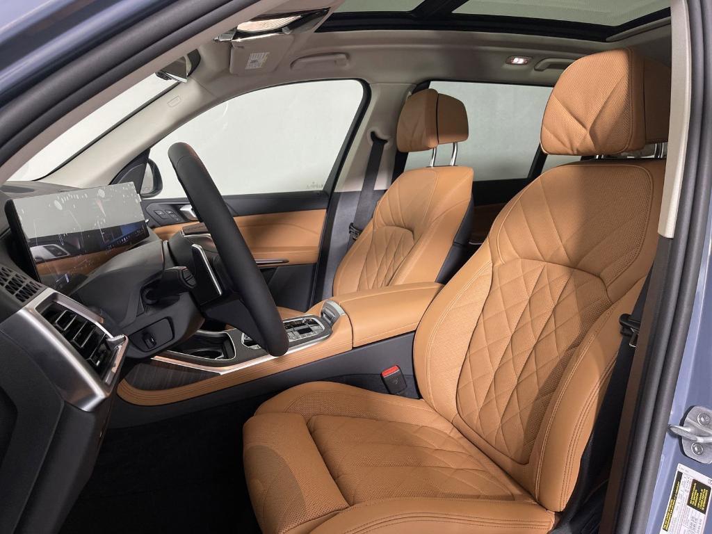 new 2025 BMW X7 car, priced at $96,410