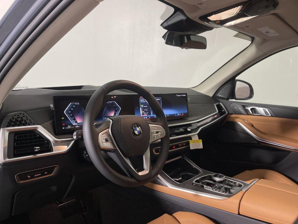 new 2025 BMW X7 car, priced at $96,410