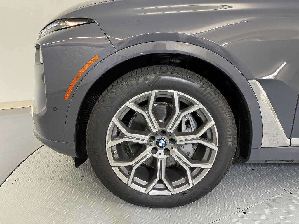 new 2025 BMW X7 car, priced at $94,860