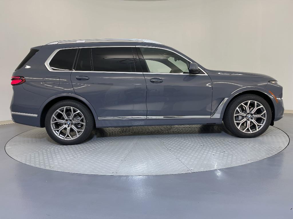 new 2025 BMW X7 car, priced at $94,860