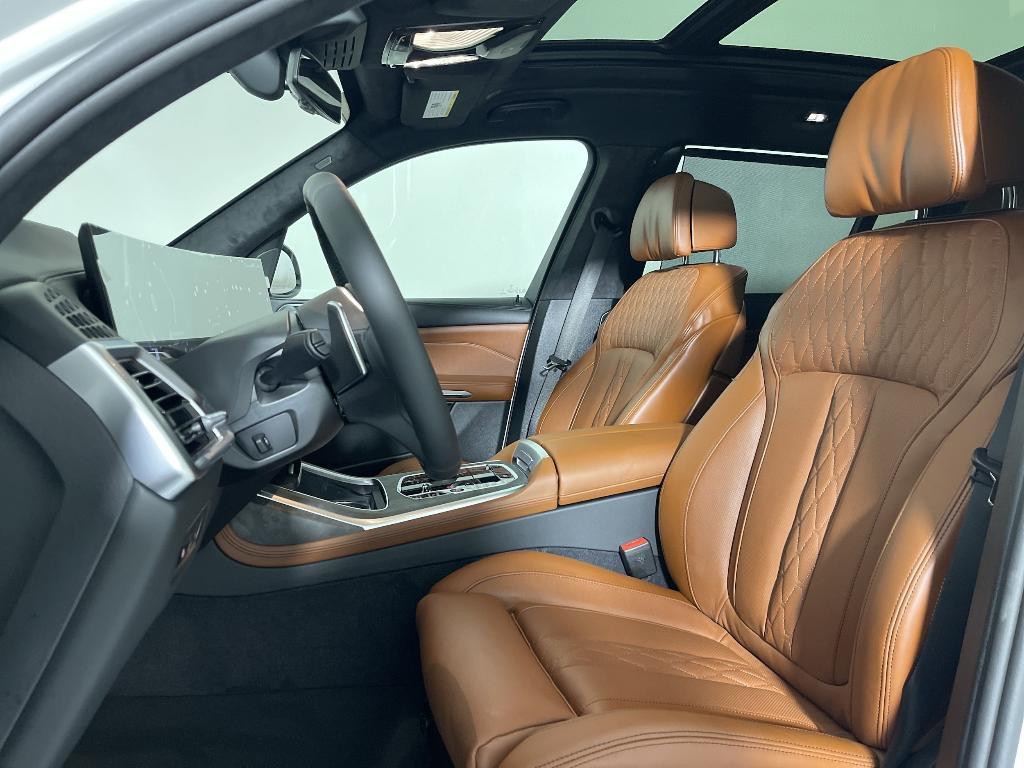 new 2025 BMW X7 car, priced at $103,710