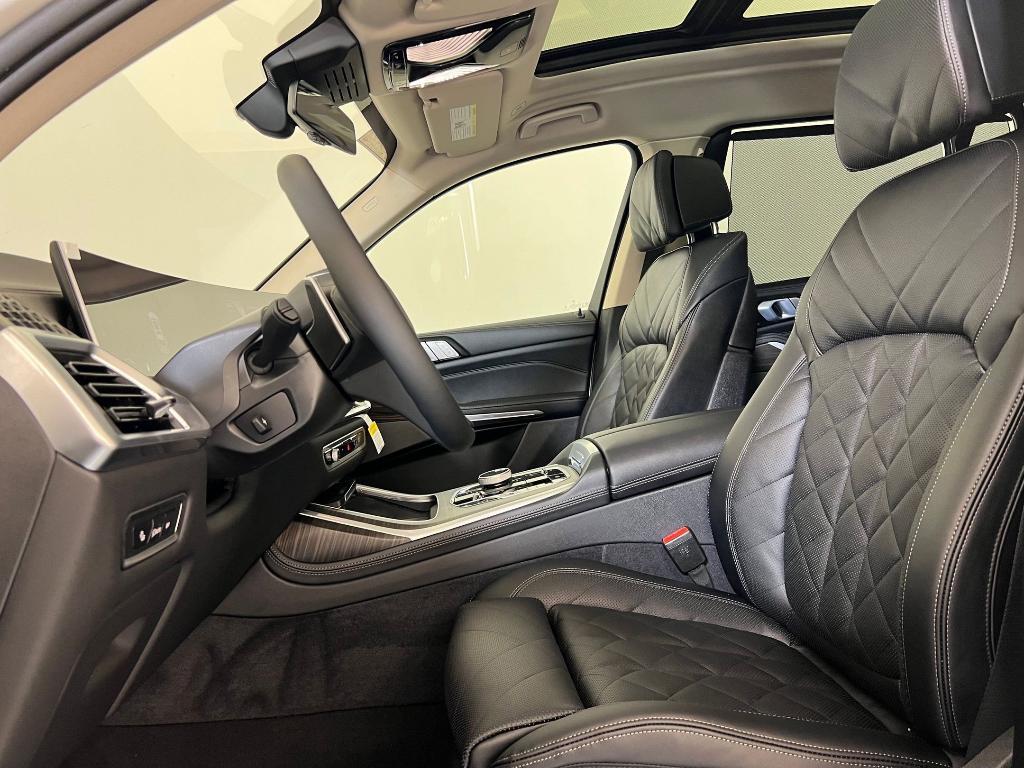 new 2026 BMW X7 car, priced at $97,585