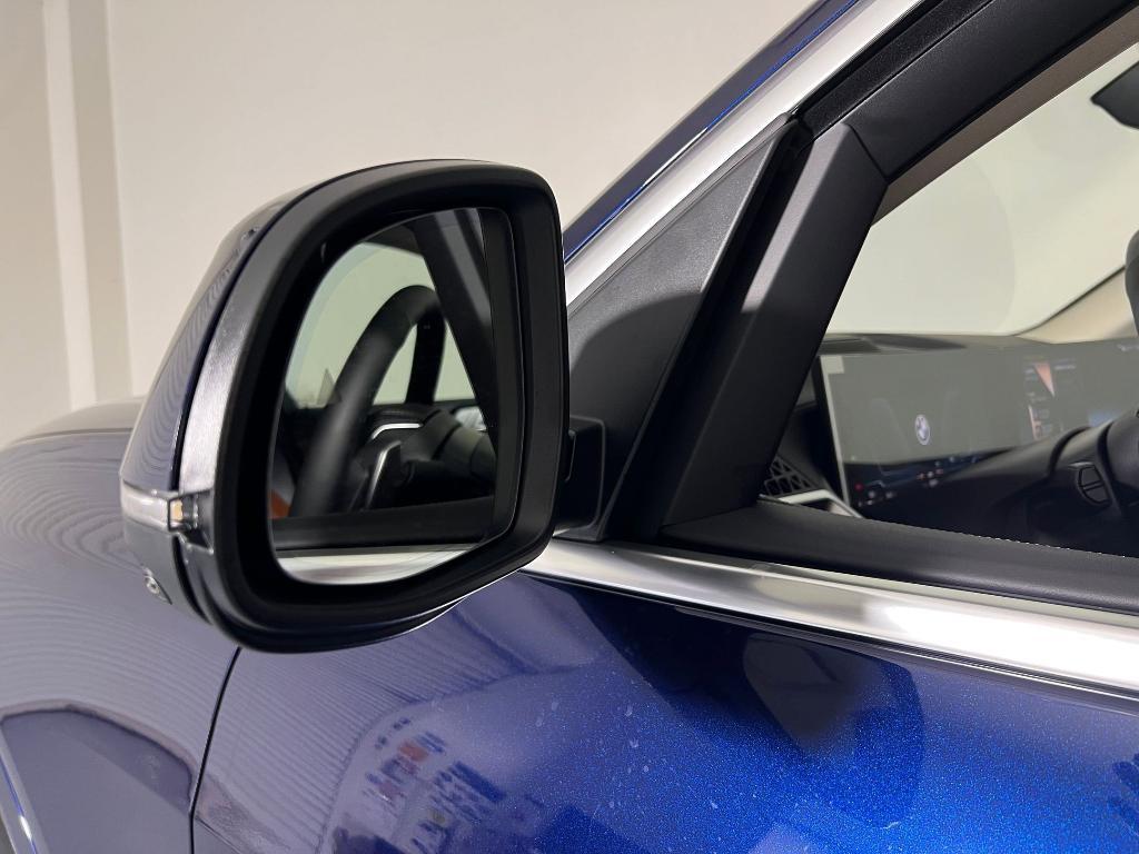 new 2026 BMW X7 car, priced at $101,725