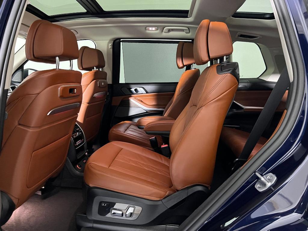 new 2026 BMW X7 car, priced at $101,725