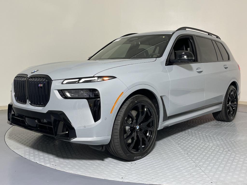 new 2026 BMW X7 car, priced at $125,685