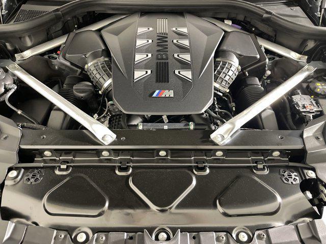 new 2026 BMW X7 car, priced at $125,435