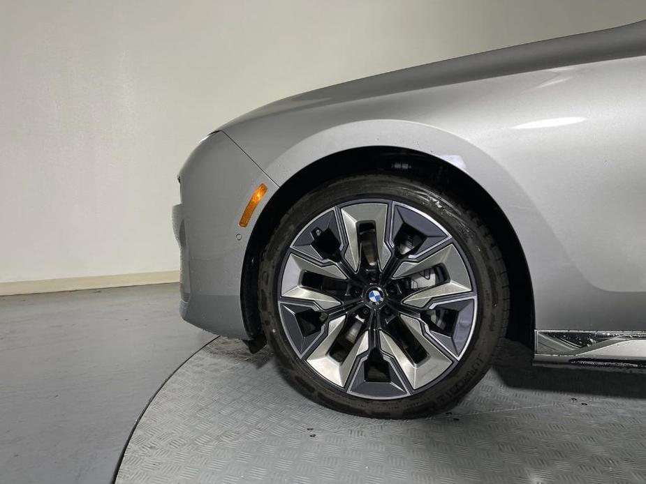 new 2025 BMW i7 car, priced at $110,025