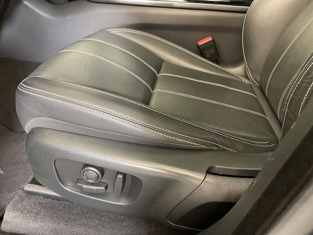 used 2021 Land Rover Range Rover Velar car, priced at $27,999