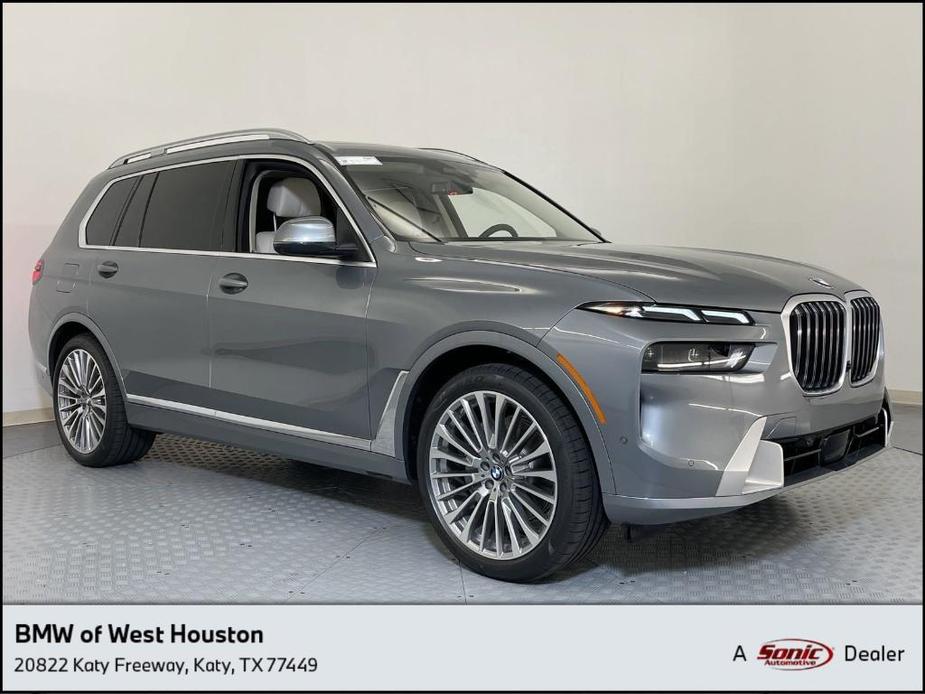 new 2025 BMW X7 car, priced at $97,340