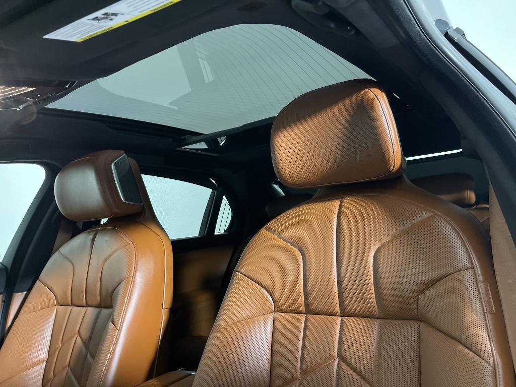 new 2025 BMW 760 car, priced at $145,905