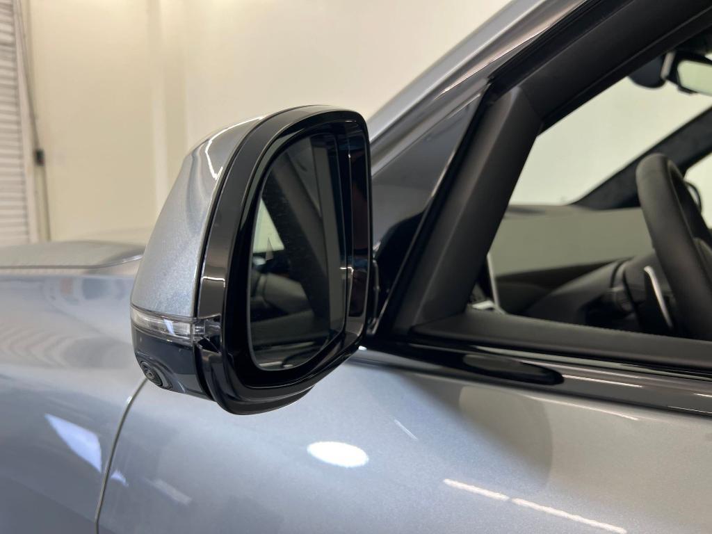 new 2026 BMW X7 car, priced at $103,580