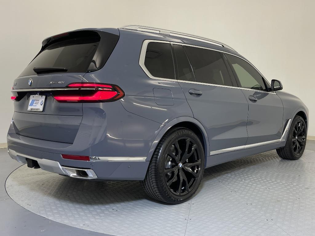 new 2025 BMW X7 car, priced at $100,170