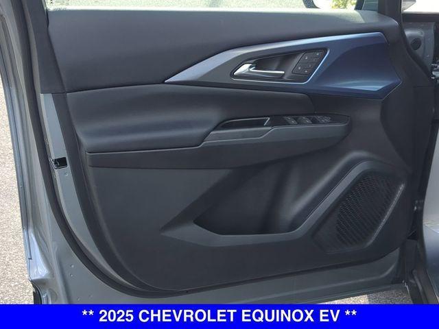 new 2025 Chevrolet Equinox EV car, priced at $36,895