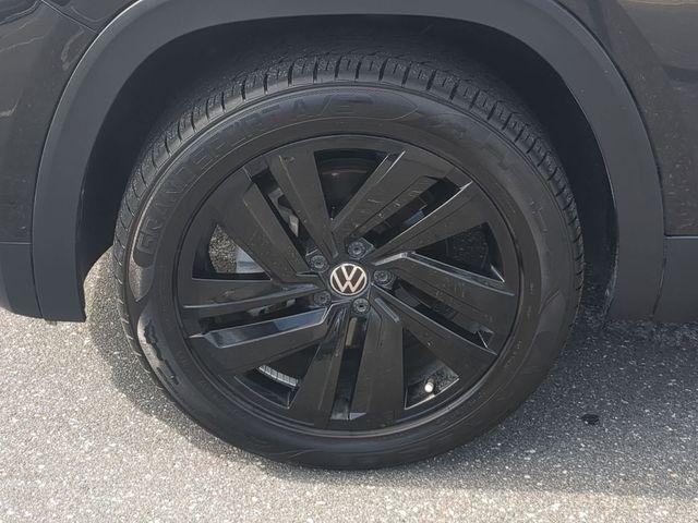 used 2022 Volkswagen Atlas Cross Sport car, priced at $23,327