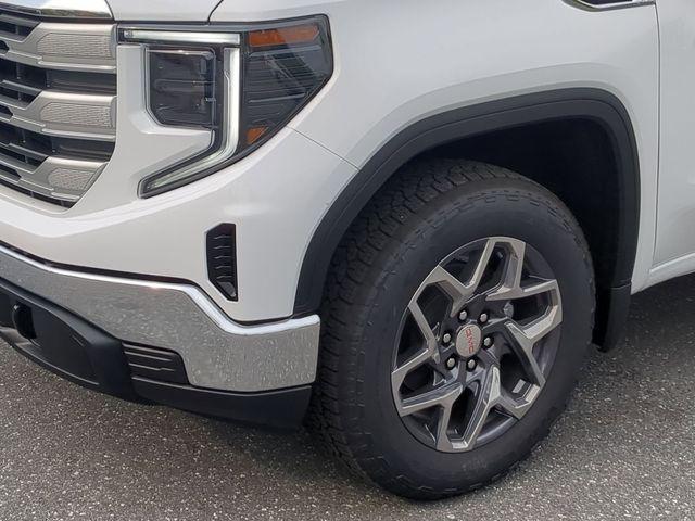 new 2025 GMC Sierra 1500 car, priced at $51,541