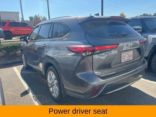 used 2022 Toyota Highlander car, priced at $39,181